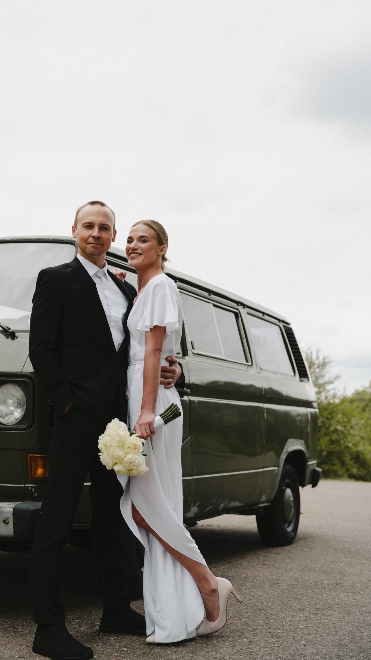 AIDA Bamboo Dress – White | Flutter Sleeve, Optional Tie Belt, Pockets