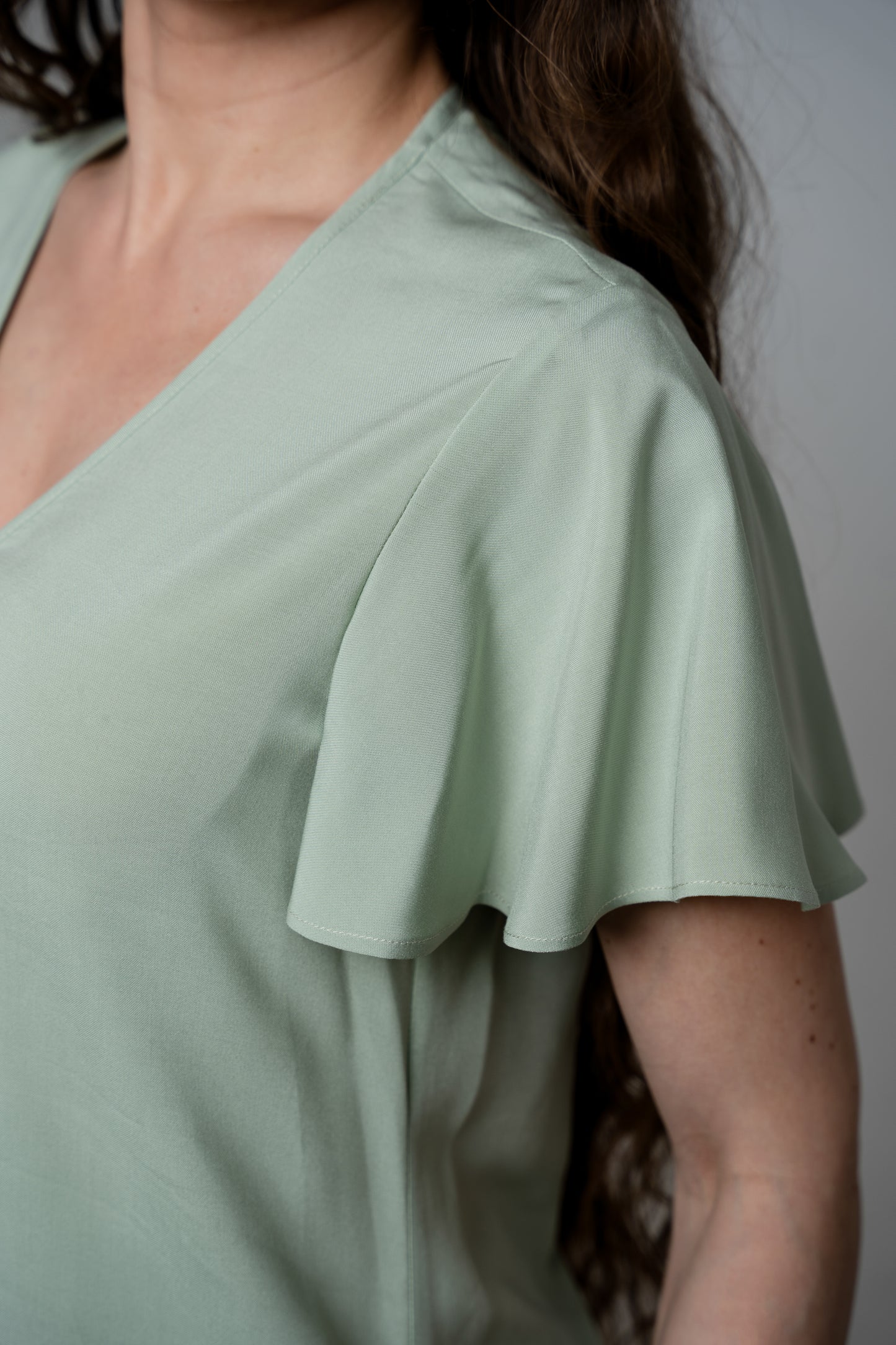 LILLY Bamboo Dress – Fresh Mint | Flutter Sleeve, V-neckline, Pockets