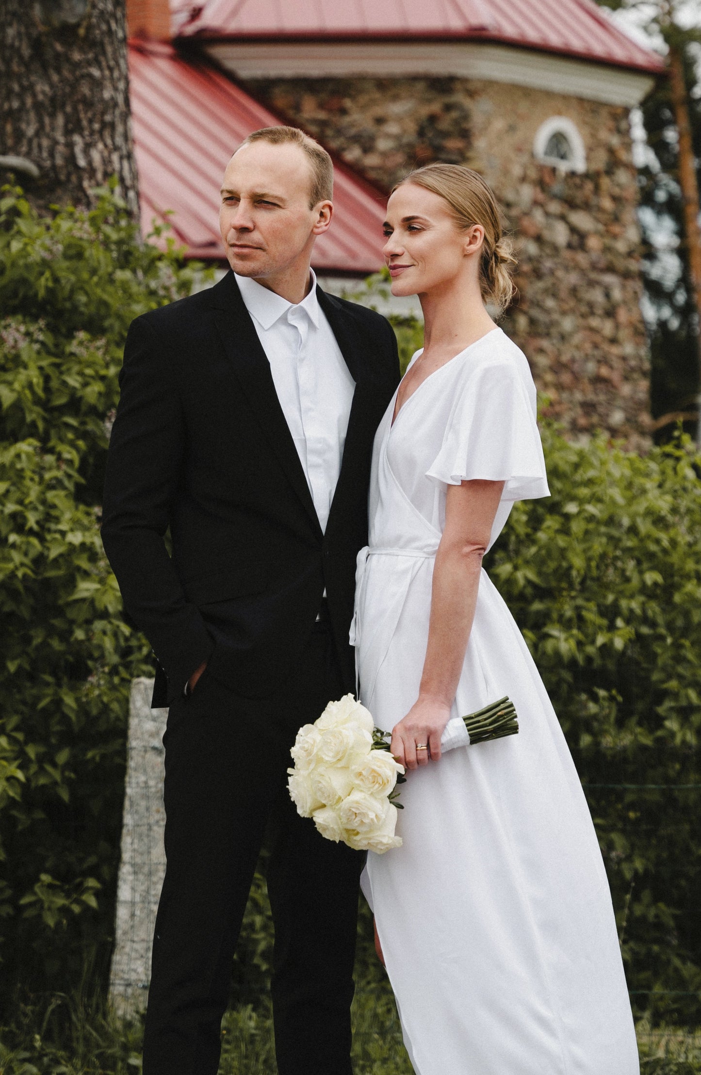 AIDA Bamboo Dress – White | Flutter Sleeve, Optional Tie Belt, Pockets