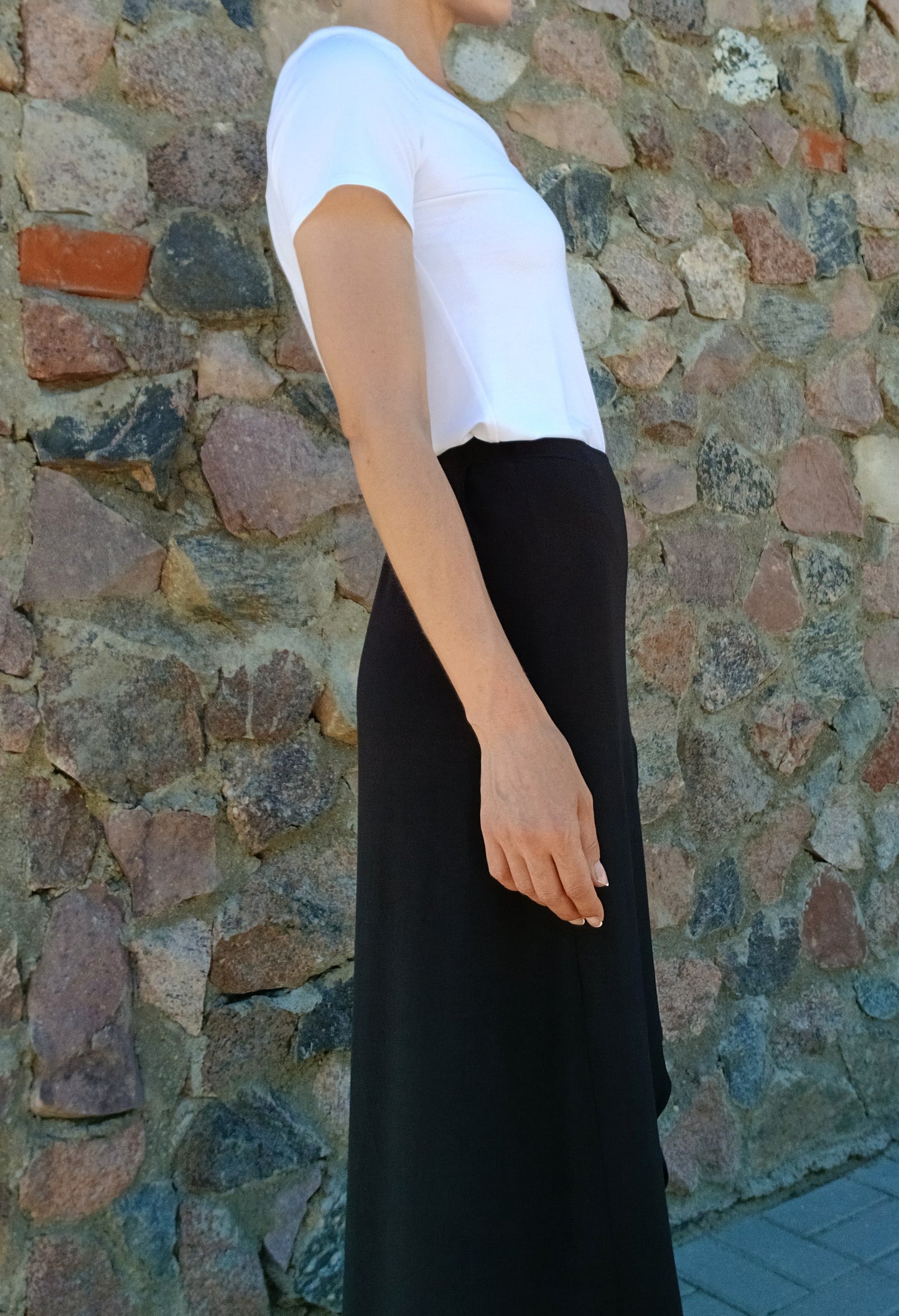 LINA Bamboo Skirt – Black | Feminine Fit, Stretchy Comfort, Elastic Waistband