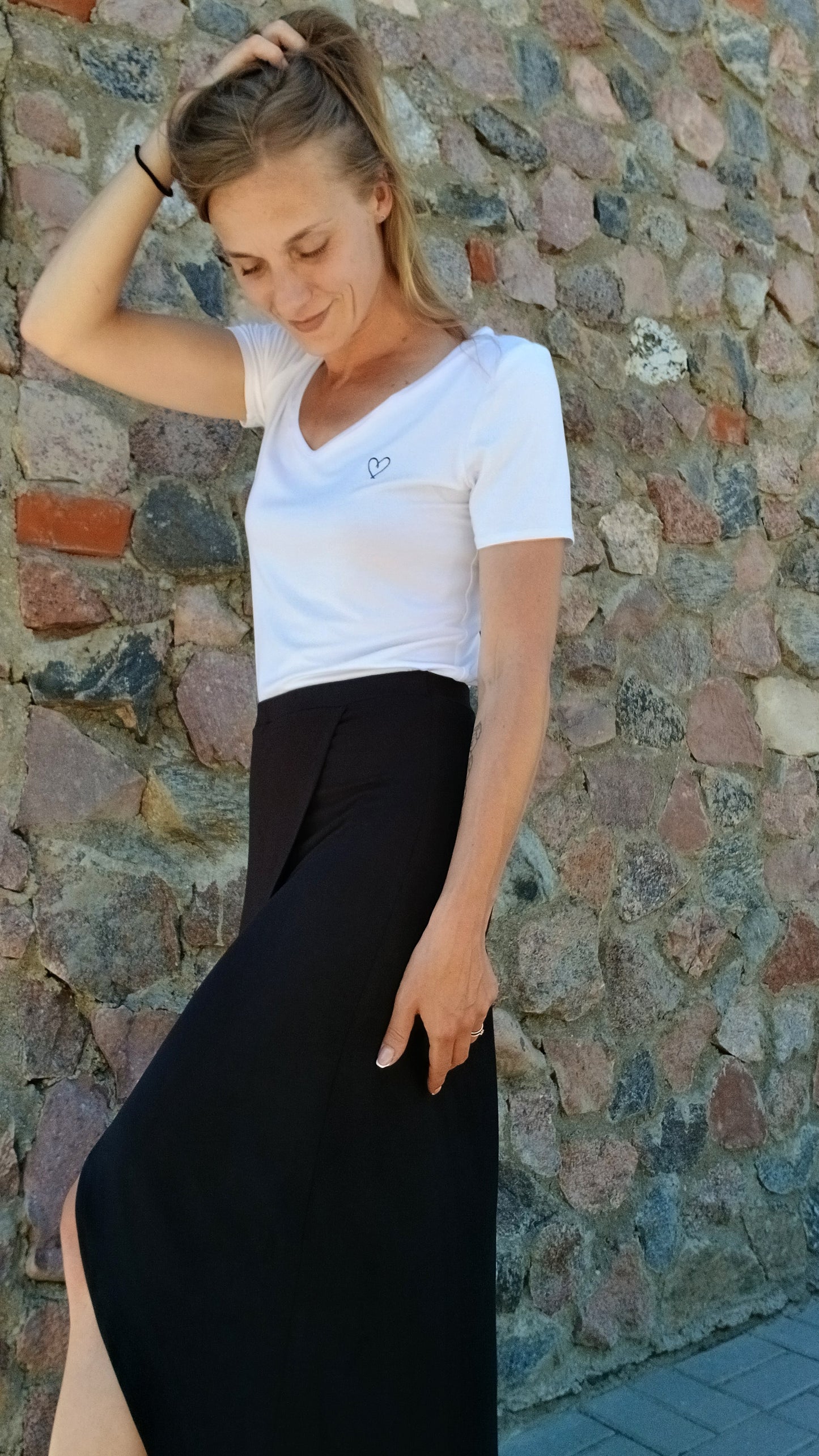 LINA Bamboo Skirt – Black | Feminine Fit, Stretchy Comfort, Elastic Waistband