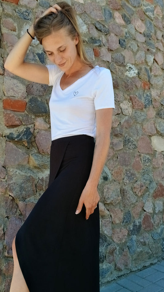 JOLA & LINA Bamboo Set – White & Black | Feminine Fit, Embroidered heart in the colour of your choice