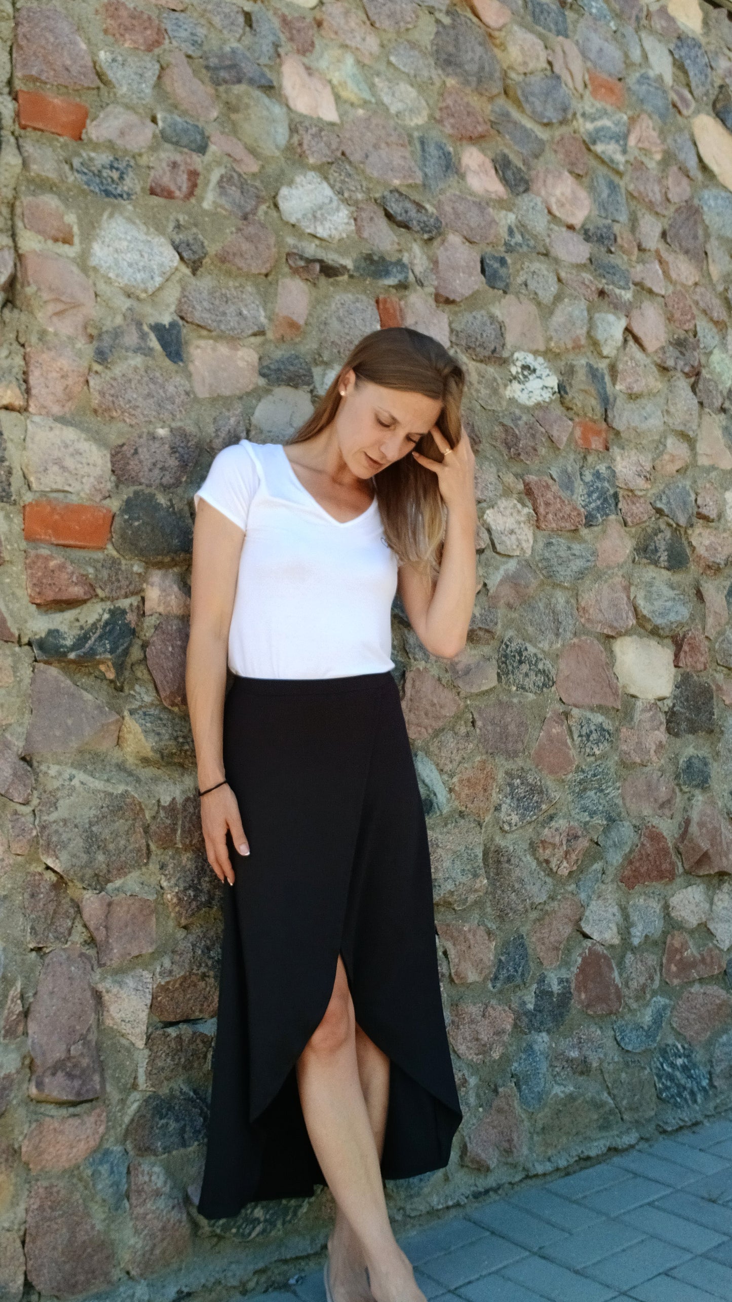 LINA Bamboo Skirt – Black | Feminine Fit, Stretchy Comfort, Elastic Waistband