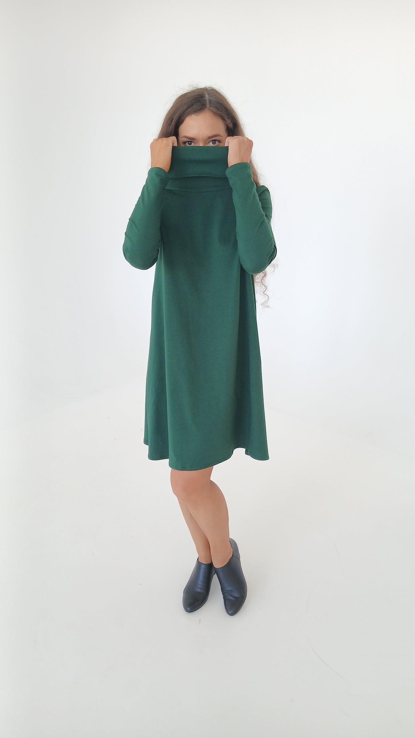 Žemyna - Dark Green Cotton Long-Sleeve Dress with Turtle Neck & Open Back